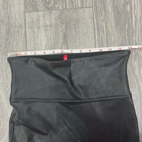 SPANX Women’s Faux Black Leather Leggings Tights in Shimmer Black SZ Medium - Picture 10 of 16